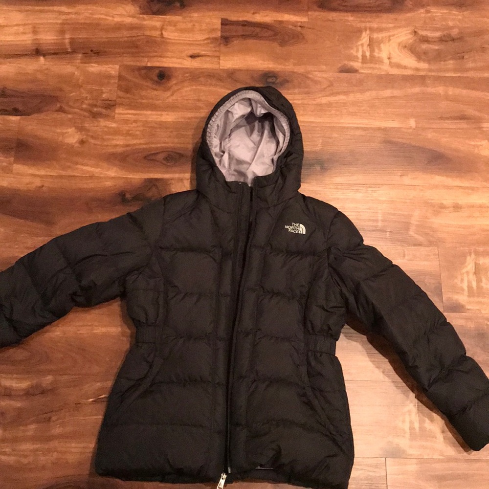 Girls North Face puffer jacket 550